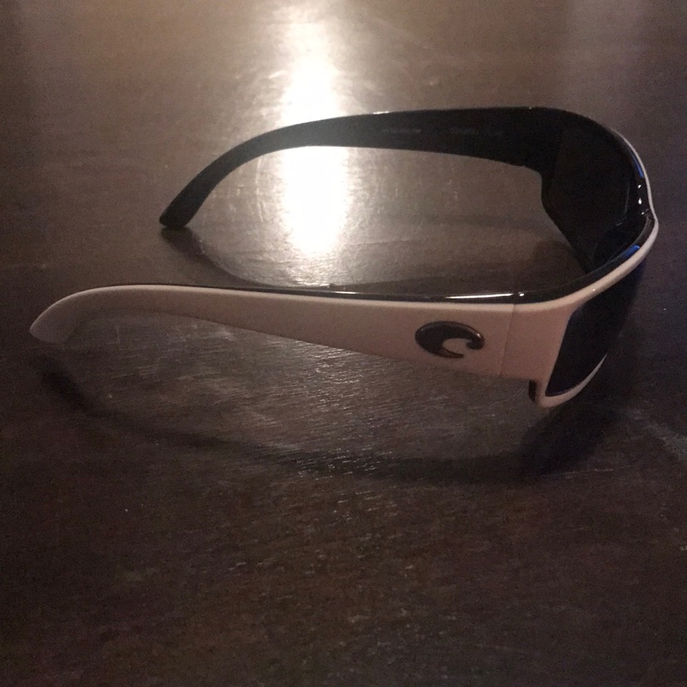 Costa sunglasses - Picture 2 of 5